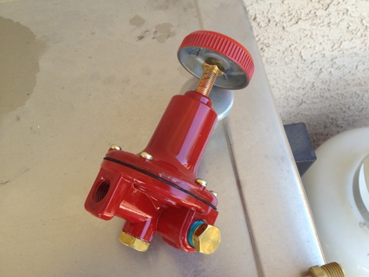 CORRECT high-pressure propane tank regulator